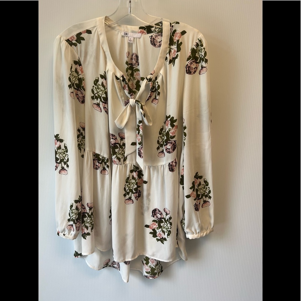 DR2 tie blouse